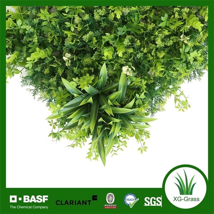 Xingu Versatile Artificial Green Wall 40X60 For Stylish Spaces price